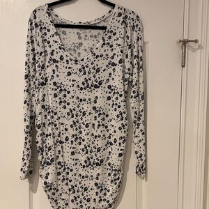 Motherhood Maternity Black and White Floral Long Sleeve Top- XL
